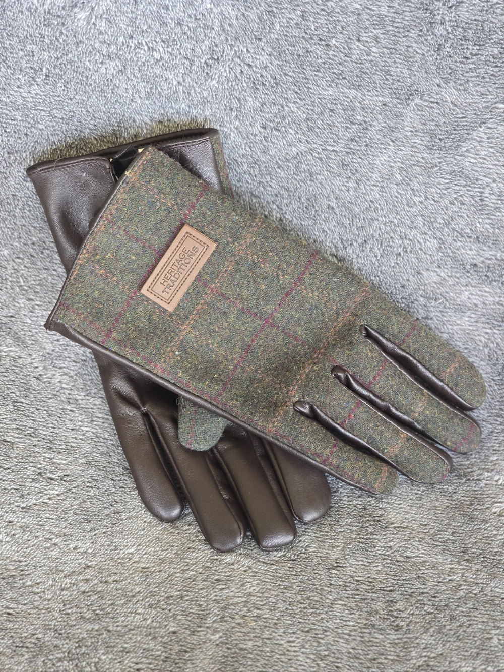Women's Green Tweed Gloves with Brown Leather Palms